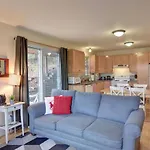 InstantSuites Mont Tremblant Cozy Unit with Golf Course Mt View